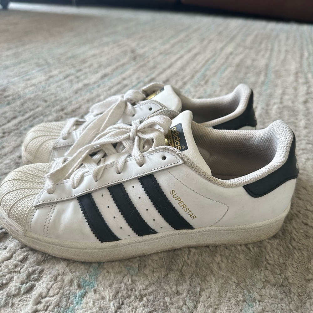 Adidas superstar size 7